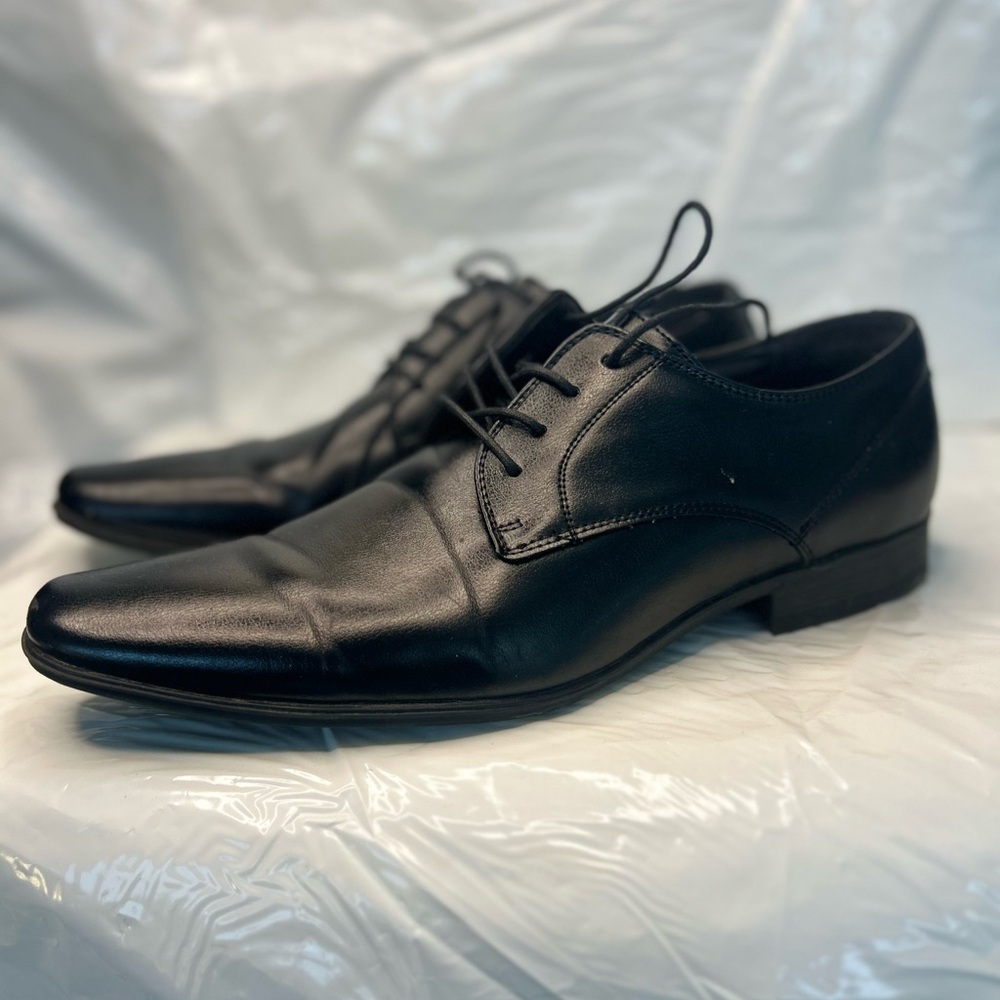 Dress shoes